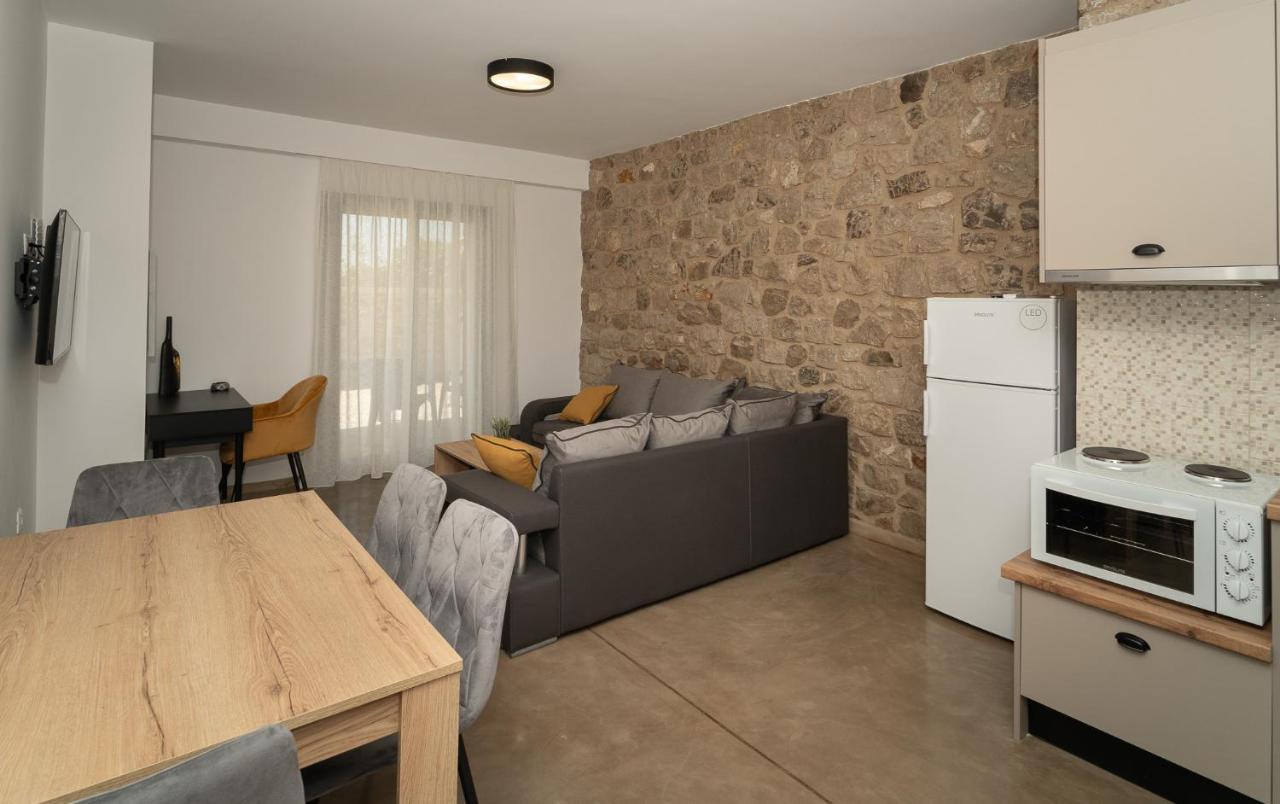 Lithos Suites Финикунда Экстерьер фото