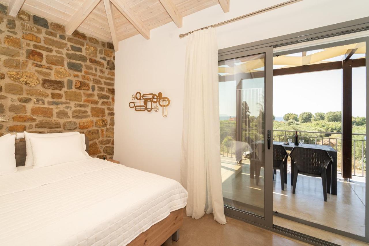 Lithos Suites Финикунда Экстерьер фото